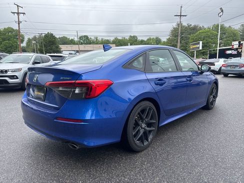 Used 2024 Honda Civic Sport image 4