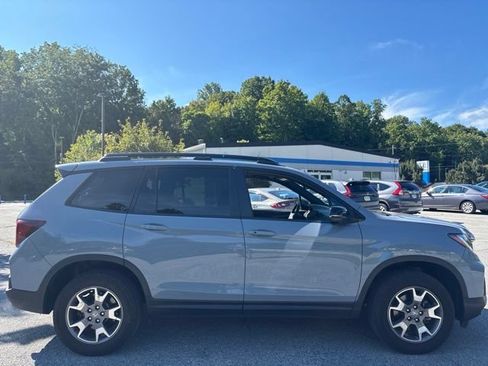 Used 2022 Honda Passport TrailSport image 9