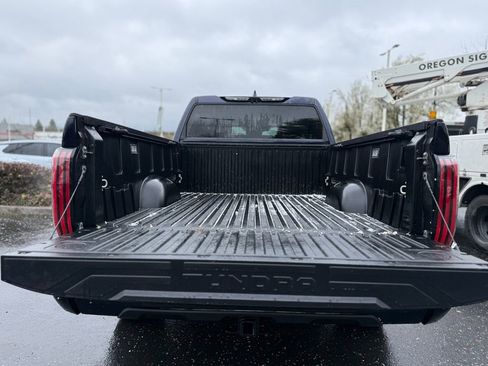 Used 2023 Toyota Tundra Platinum image 11