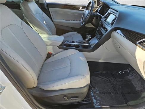 Used 2017 Hyundai Sonata Limited w/ Ultimate Package 04 image 19