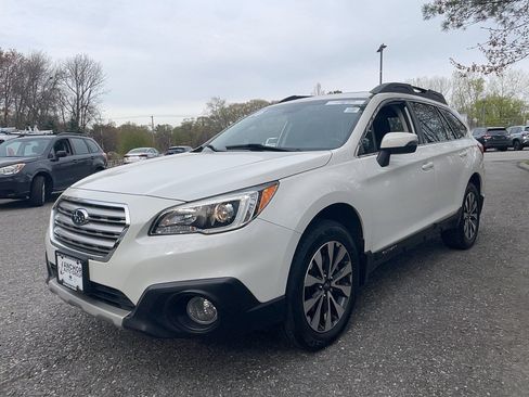 Used 2016 Subaru Outback 2.5i Limited AWD/4WD image 3