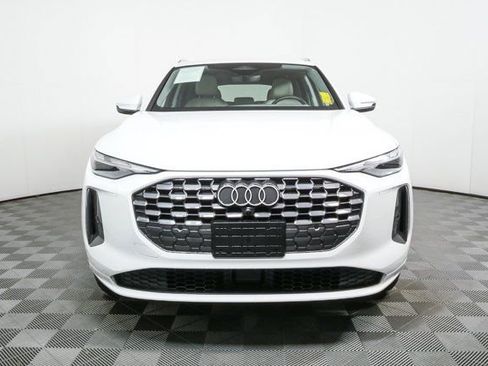 Used 2025 Audi Q5 Premium w/ Convenience Package image 35