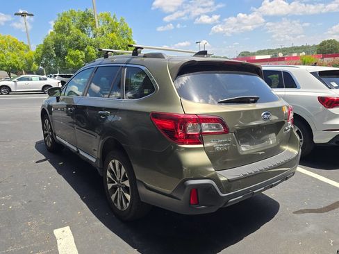 Used 2018 Subaru Outback 3.6R Touring w/ Popular Package #3 AWD/4WD image 8