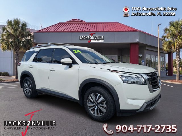 Used 2024 Nissan Pathfinder SL FWD 360° Tour
