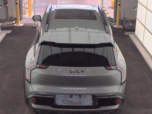 Used 2024 Kia EV9 GT-Line AWD/4WD image 5