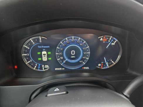 Used 2018 Cadillac Escalade ESV Platinum AWD/4WD image 23