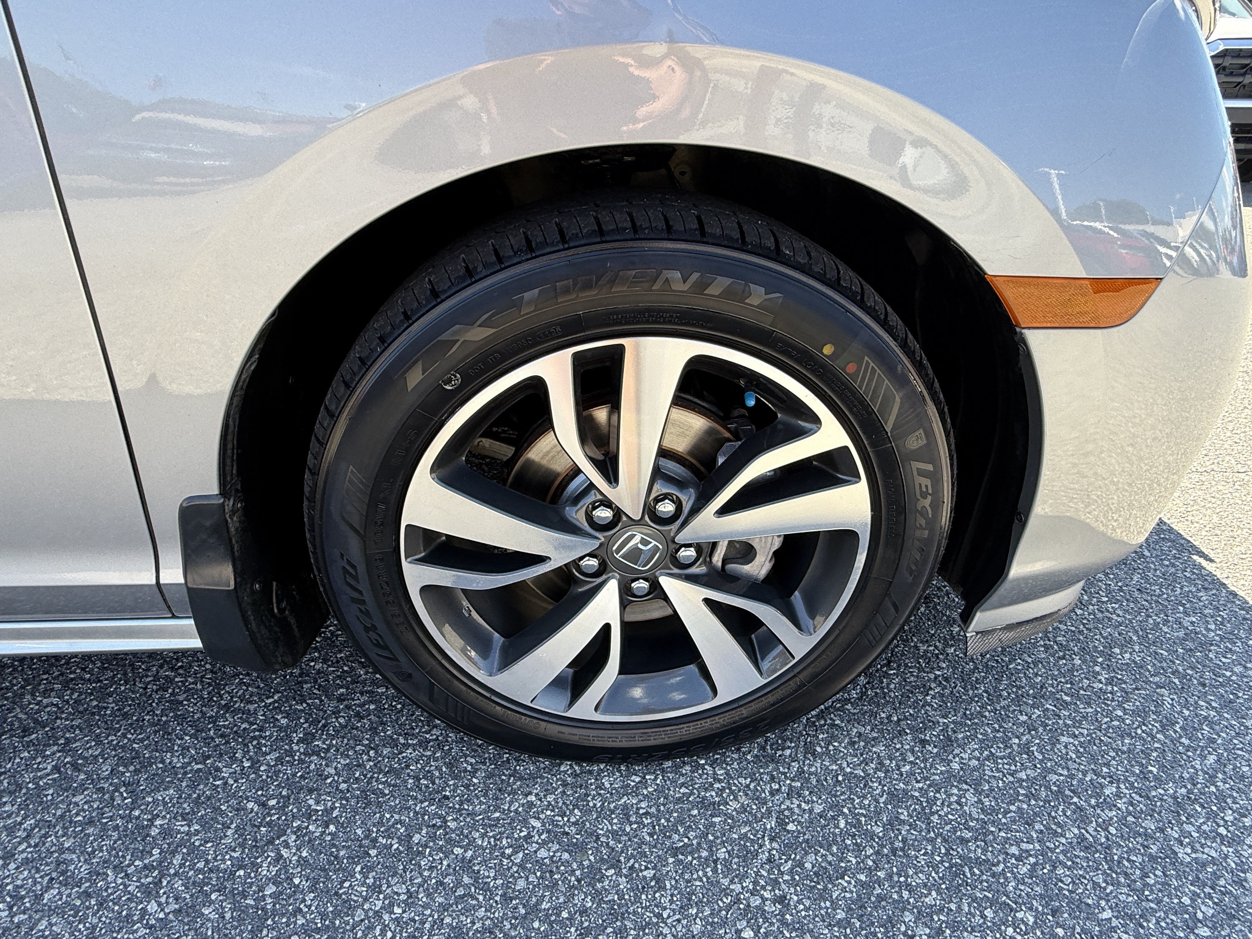 Certified 2024 Honda Odyssey Touring image 13