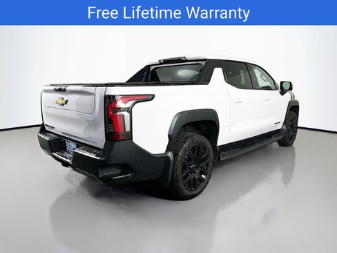 New 2026 Chevrolet Silverado EV LT w/ LPO, Dark Package Plus AWD/4WD image 8