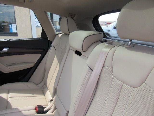 Used 2021 Audi Q5 Prestige w/ Prestige Package AWD/4WD image 24
