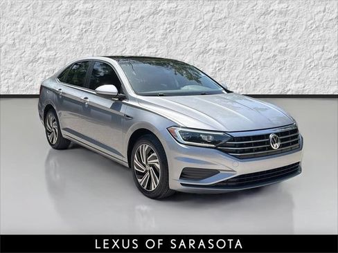 Used 2021 Volkswagen Jetta SEL FWD image 1