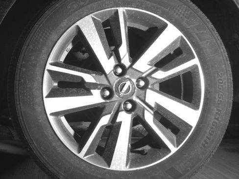 Used 2025 Nissan Versa SV FWD image 14