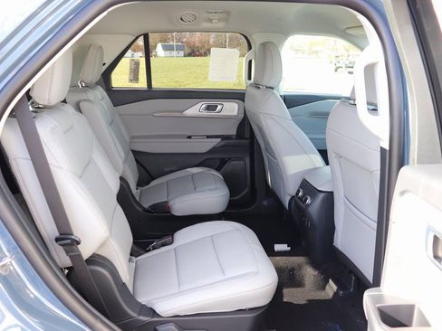 New 2026 Ford Explorer Active w/ Active Comfort Package AWD/4WD image 16