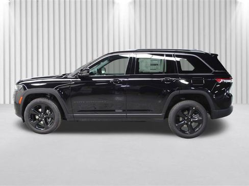 New 2026 Jeep Grand Cherokee Limited w/ Limited Altitude Package image 7
