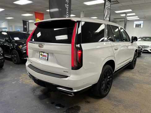Used 2023 Cadillac Escalade Premium Luxury w/ Performance Package AWD/4WD image 6