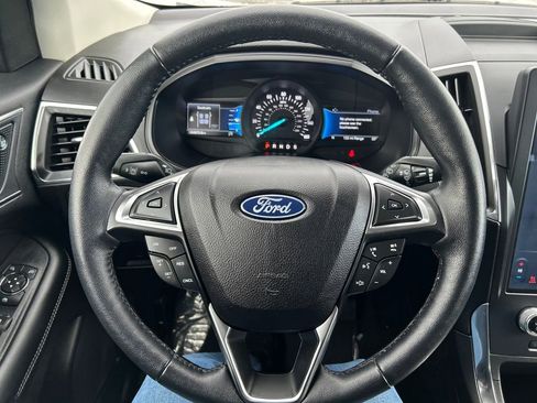 Used 2022 Ford Edge Titanium image 25