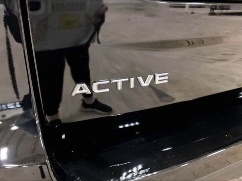 Certified 2025 Ford Expedition Active image 8
