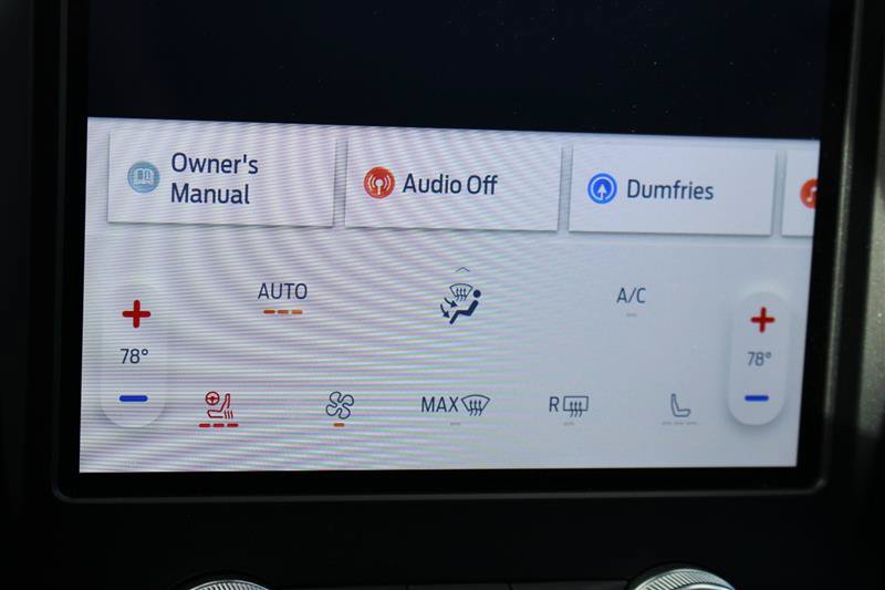 Used 2022 Ford Edge Titanium w/ Equipment Group 301A AWD/4WD image 16