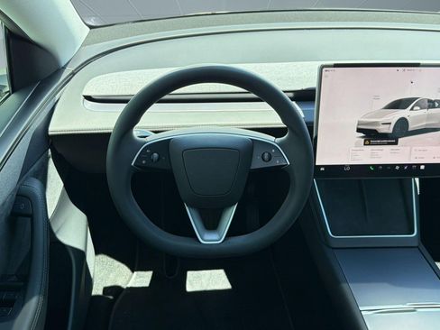 Used 2026 Tesla Model Y AWD image 26