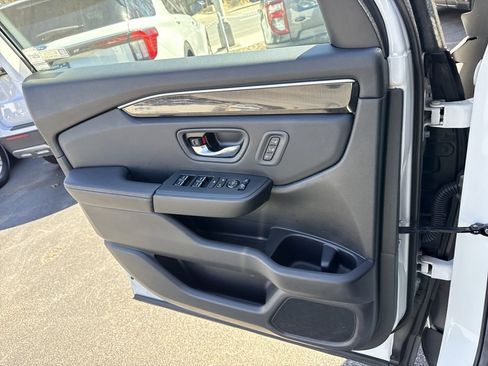 Used 2025 Honda Pilot Elite image 42