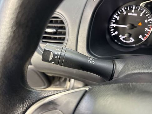 Used 2020 Nissan Pathfinder S AWD/4WD image 15