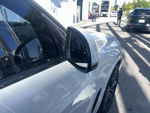 Used 2019 BMW X5 xDrive40i w/ M Sport Package image 10