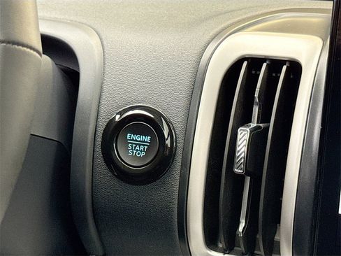 Used 2025 Ford Expedition Active image 18