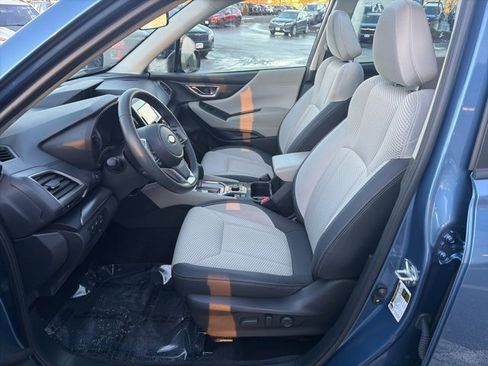 Used 2023 Subaru Forester Premium image 39