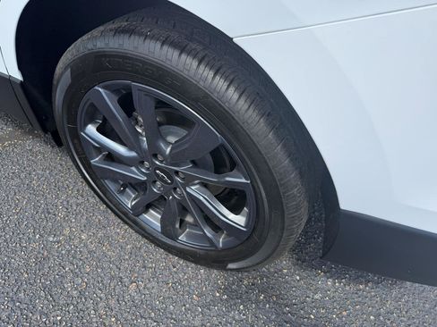 Used 2024 Chevrolet Equinox RS FWD image 5