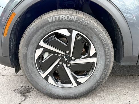 Used 2023 Kia Sportage LX AWD/4WD image 11