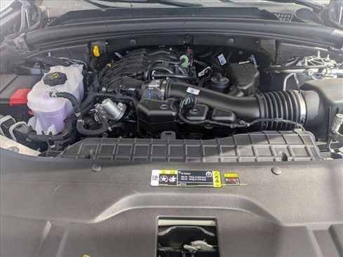 New 2025 Jeep Grand Cherokee Limited image 18