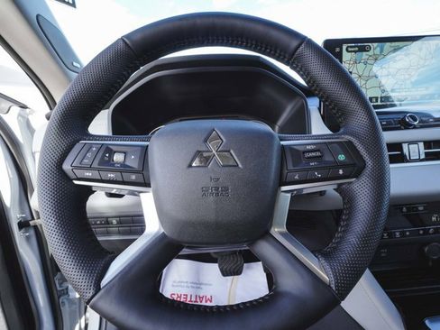 New 2026 Mitsubishi Outlander SE image 26