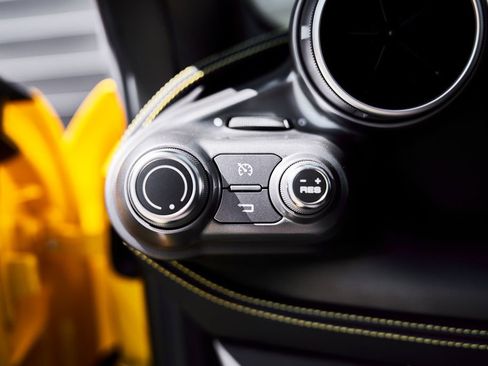 Used 2021 Ferrari F8 Tributo image 54