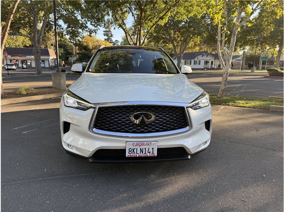 Used 2019 INFINITI QX50 Luxe w/ Navigation Package FWD image 8
