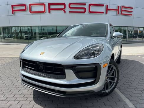 Used 2026 Porsche Macan AWD/4WD image 1