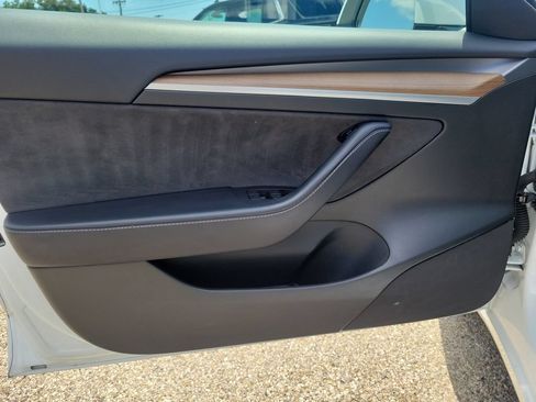 Used 2023 Tesla Model 3 Standard Range RWD image 17