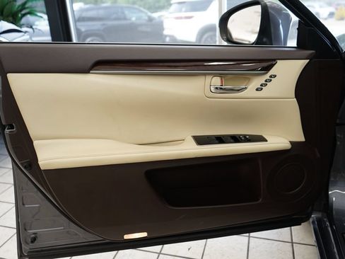 Used 2016 Lexus ES 350 FWD image 22