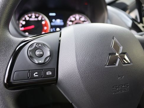 Used 2025 Mitsubishi Eclipse Cross ES image 21