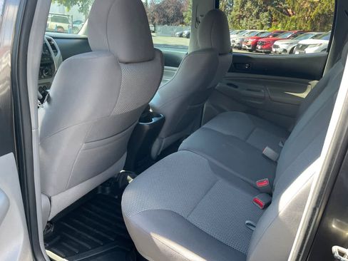 Used 2015 Toyota Tacoma 4x4 Double Cab w/ TRD Sport Package image 10