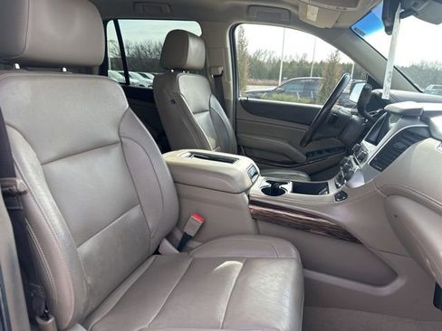 Used 2019 GMC Yukon SLT w/ Premium Edition image 29