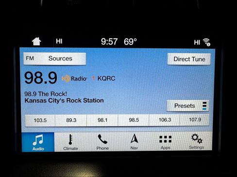 Used 2017 Ford F150 Lariat w/ Equipment Group 502A Luxury AWD/4WD image 3
