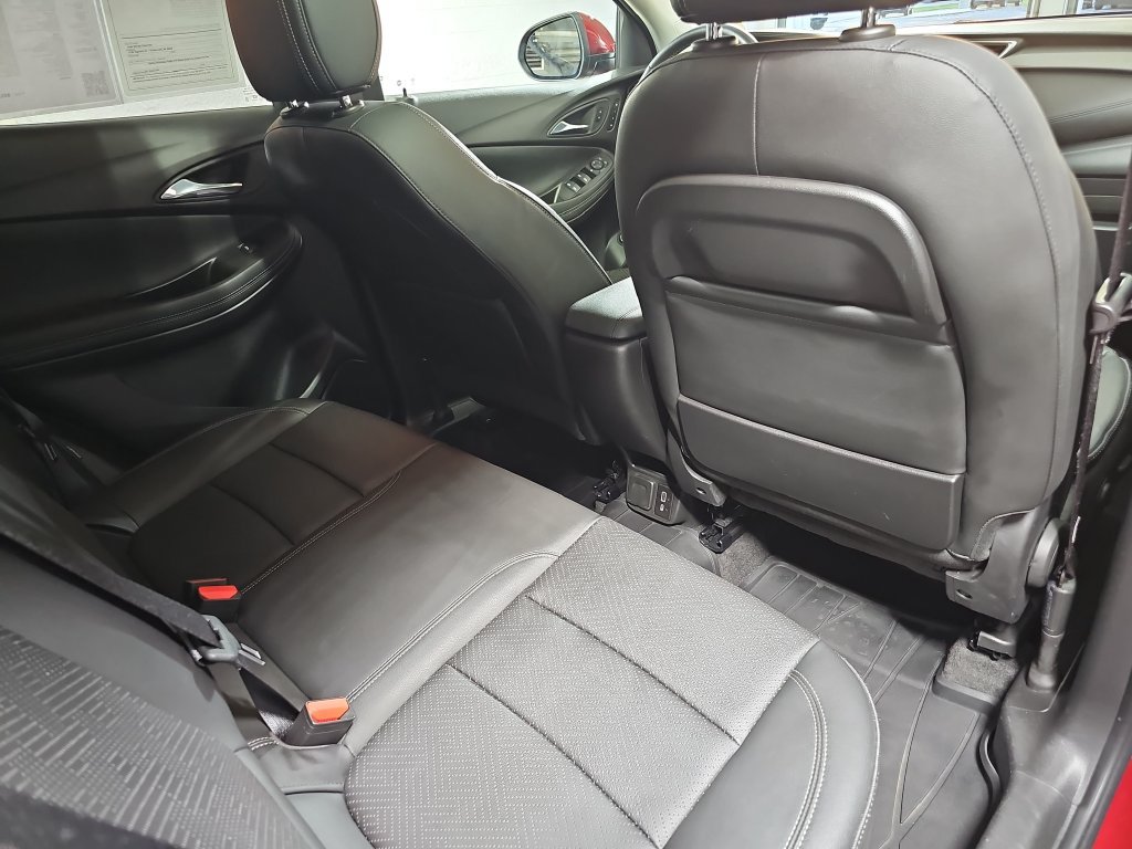 Used 2022 Buick Encore GX Essence w/ Experience Buick Package AWD/4WD image 14
