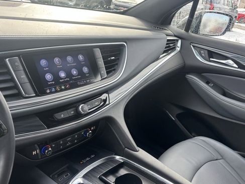 Used 2023 Buick Enclave Essence w/ Experience Buick Package image 31