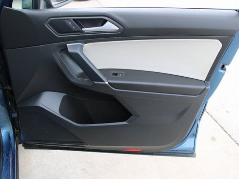 Certified 2020 Volkswagen Tiguan SEL image 26