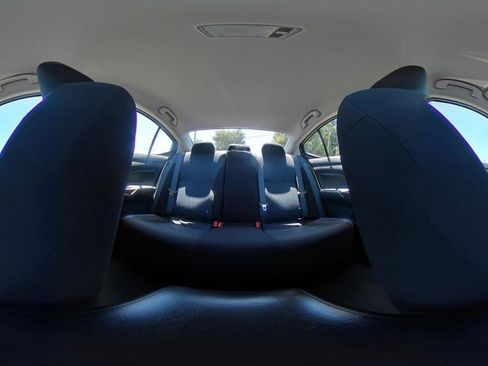 Used 2025 Nissan Versa SV FWD image 40