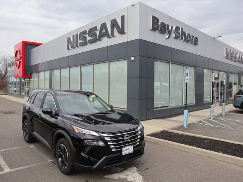Certified 2023 Nissan Rogue SV AWD/4WD image 1