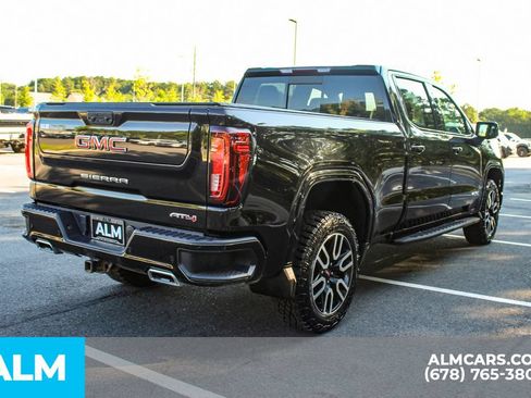 Used 2024 GMC Sierra 1500 AT4 w/ AT4 Premium Package AWD/4WD image 5