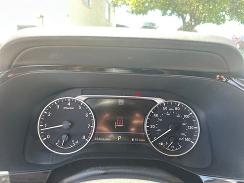 Used 2024 Nissan Pathfinder SL w/ Cargo Package AWD/4WD image 45