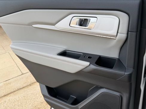 New 2026 Ford Explorer Active w/ Active Comfort Package RWD image 22