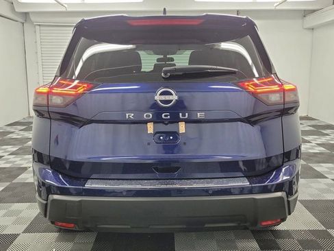 Used 2025 Nissan Rogue SV FWD image 5