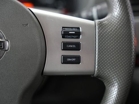 Used 2021 Nissan Frontier SV w/ Midnight Edition Floor Mats image 13